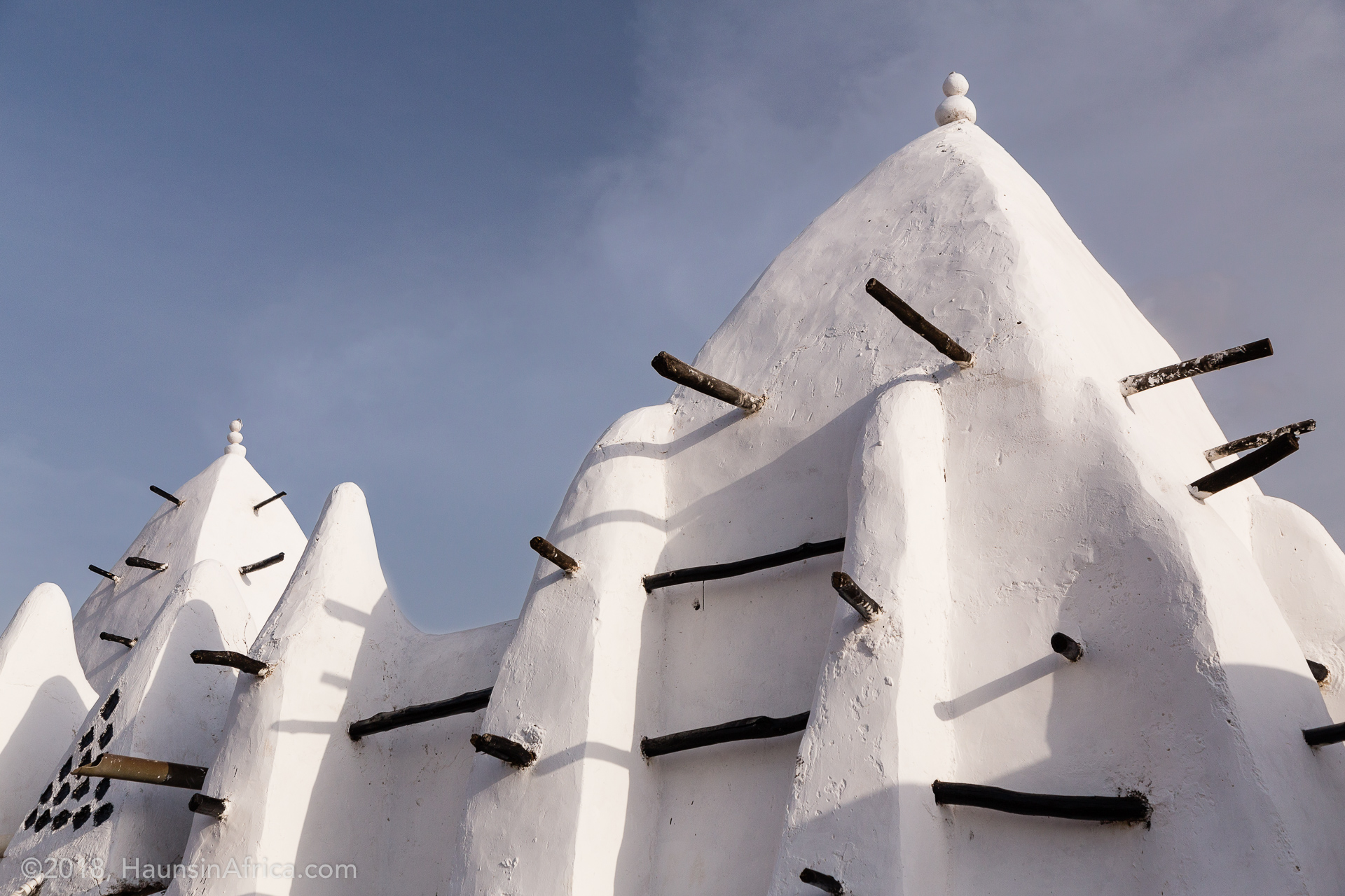 Uploaded photograph of Larabanga Mosque